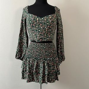 2 Piece long sleeve crop top skirt set